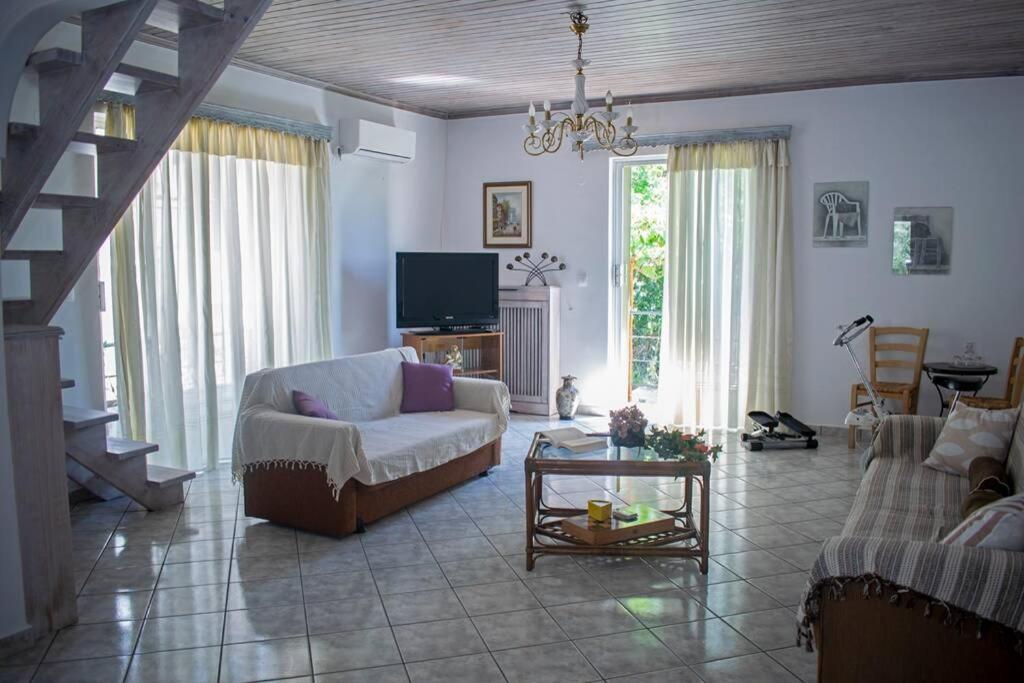 הוילה Pinakokhorion Ostria House מראה חיצוני תמונה